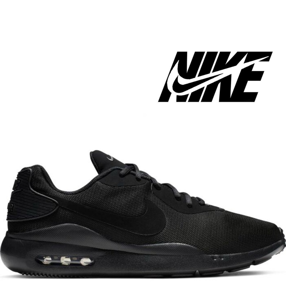 Nike Women's Air Max Oketo Sneakers Shoes Trainers Size 10.5 Triple Black